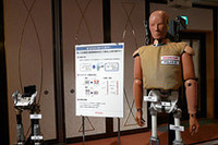 衝突実験に使う歩行者ダミーも第3世代「POLAR III」に進化。8年ぶりの改良となる。腰部、大腿部など下半身の構造が進化したという。