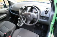 第378回：もしやガイシャ界に“軽価格”を持ち込んでしまった？実質80万円安!?　の「スズキ・スプラッシュ」試乗の画像