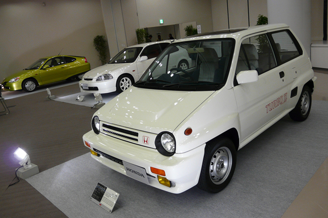説明会場では往年のホンダ車がお出迎え。「シティ ターボ」に「シビック タイプR」、初代「インサイト」と、今から思えば、今回のイベントを象徴するような3台だった。