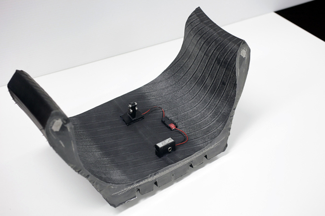 「CAIS III」に採用される加速度センサー。