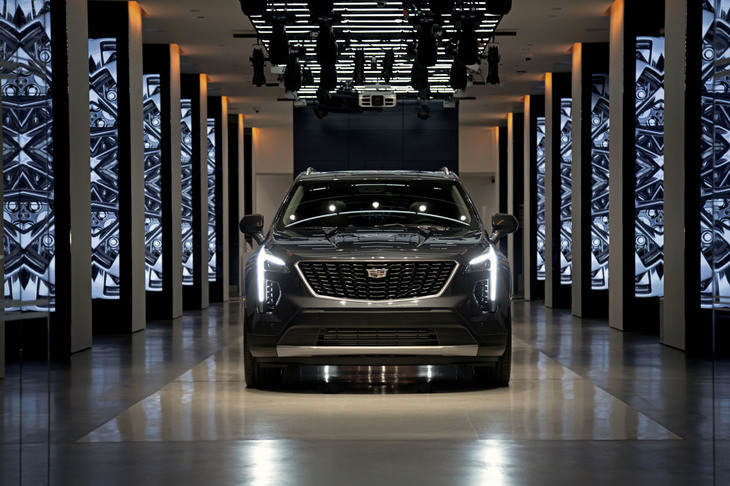 「XT4」のスリーサイズは全長4599×全幅1881×全高1627mm。