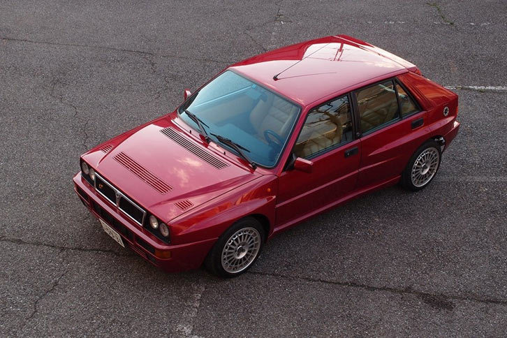 イタリアの名車「ランチア・デルタ」。webCG関のマイカーは、欧州仕様の限定モデル「デルタHFインテグラーレ エボルツィオーネ ディーラーズコレクション」という長ーい車名の一台である。じゅげむじゅげむごこうのすりきれ……。