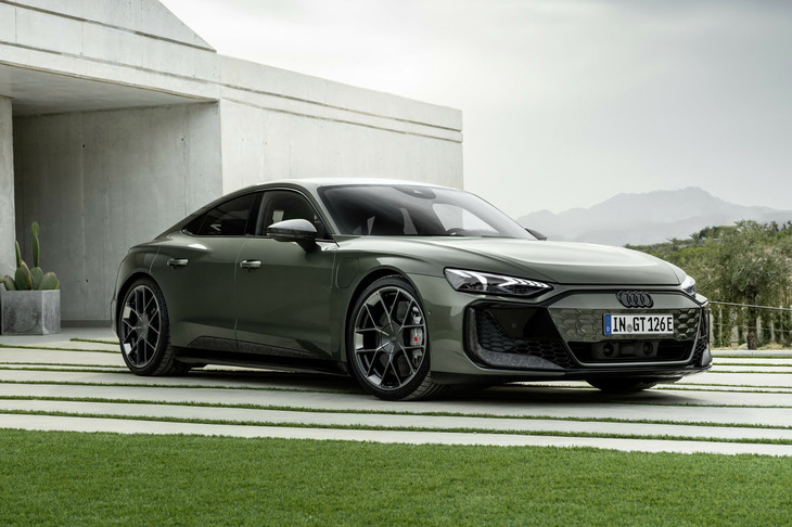 RS e-tron GTパフォーマンス