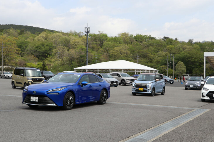 人気コンテンツである各車最新モデルの試乗会では、燃料電池車の「トヨタ・ミライ」や、「三菱eKクロスEV」といった電気自動車も試乗できた。