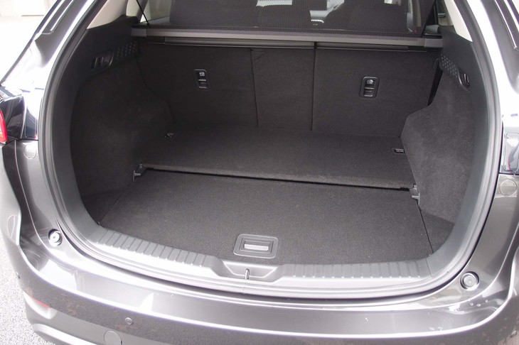 マツダCX-5 XDスマートエディション（ラゲッジルーム）