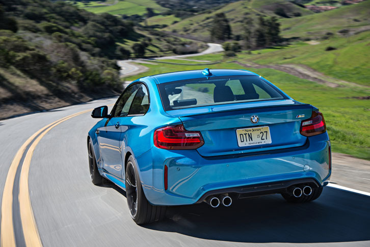 0-100km/h加速は4.3秒（7ATの場合。6MTは4.5秒）。最高速はトランスミッションを問わず250km/h（欧州仕様の参考値）。