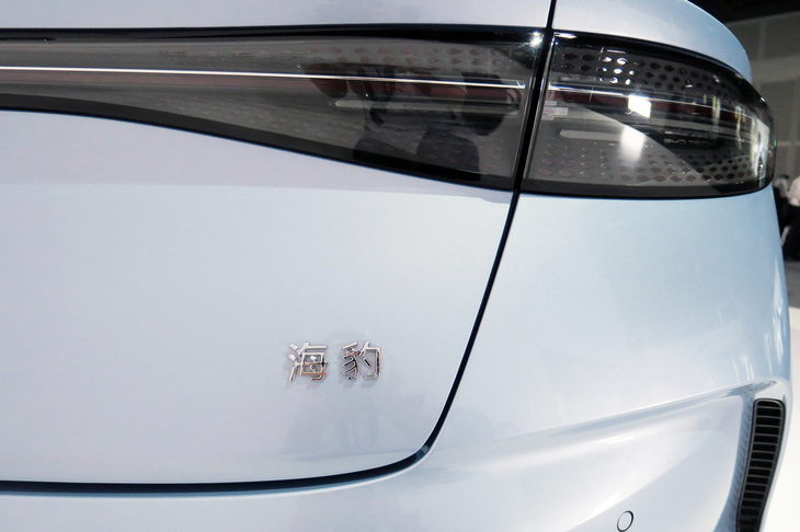 BYDシール（リアコンビランプ）