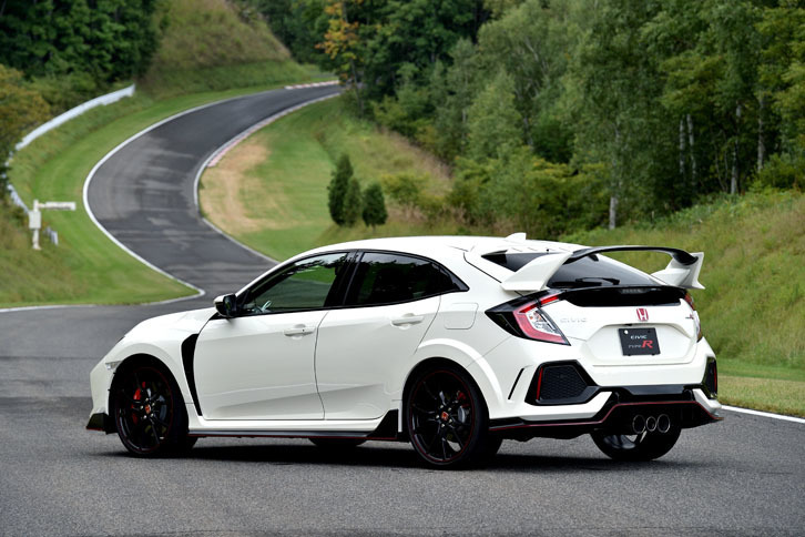 鷹栖のワインディングコースは1周6.2km。最大高低差は57.5mで、その中に160Rから9Rまでの異なるコーナーが混在する。