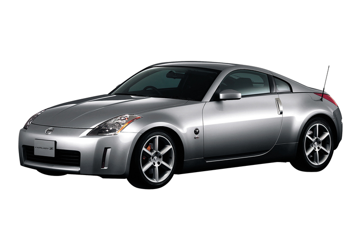 
	ゴーン氏が指揮した「日産V字回復」のシンボルとして誕生した、Z33型「フェアレディZ」。日本では2002年7月にデビューした。
	