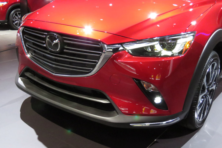 マツダCX-3（フロントまわり）