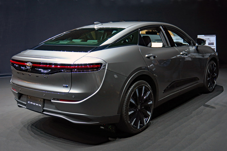 トヨタ・クラウン クロスオーバー（エクステリア）