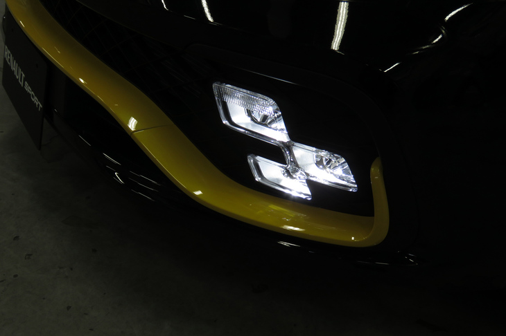 ルノー・ルーテシア ルノースポール18（エクステリア）