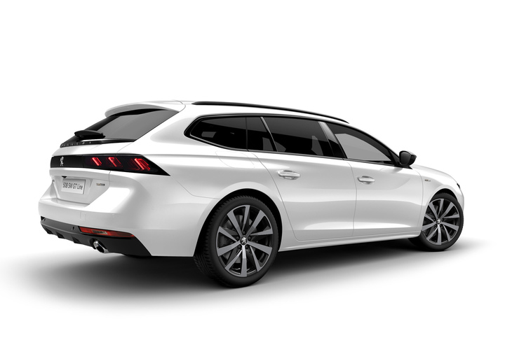 「508」よりも全長が40mm長い「508SW」。全長×全幅×全高＝4790×1860×1420mm、ホイールベース＝2800mm。ルーフレールは508にはない専用装備となる。