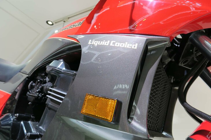 カワサキGPZ900R（1984年）