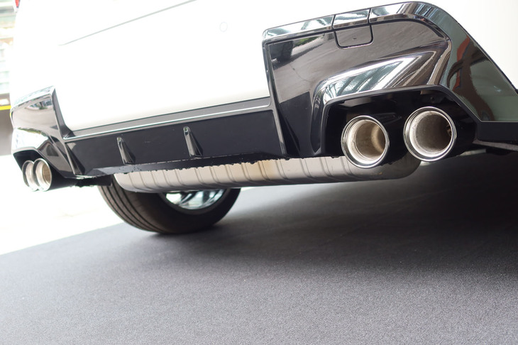 BMW M135 xDrive（エキゾーストパイプ）