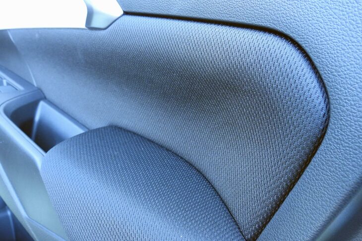 スズキ・スイフト ハイブリッドMZ（フロントドアトリム）
