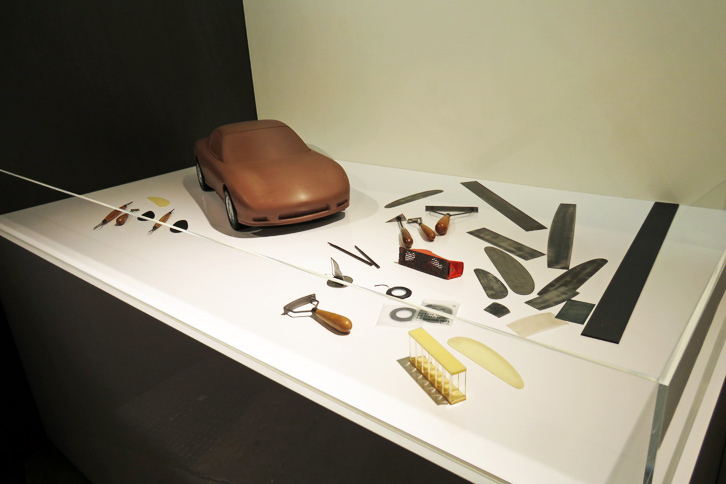 「アンフィニRX-7」の1/5クレイモデル。