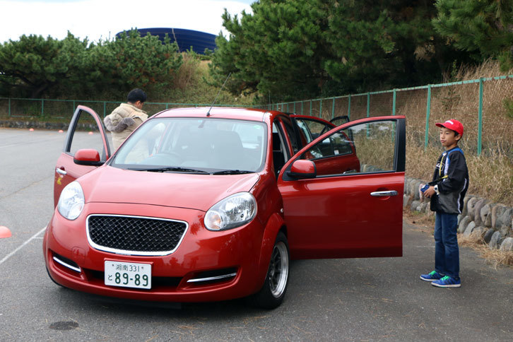 オーテック車の同乗走行体験コーナーでは、オーテックが開発した市販車の「ノートe-POWERモード・プレミア」と「ボレロA30」に加え、貴重な試作車である「A10」「A25」「マーチボレロR」（写真）などにも同乗することができた。ファンには、たまらない瞬間だったはずだ。