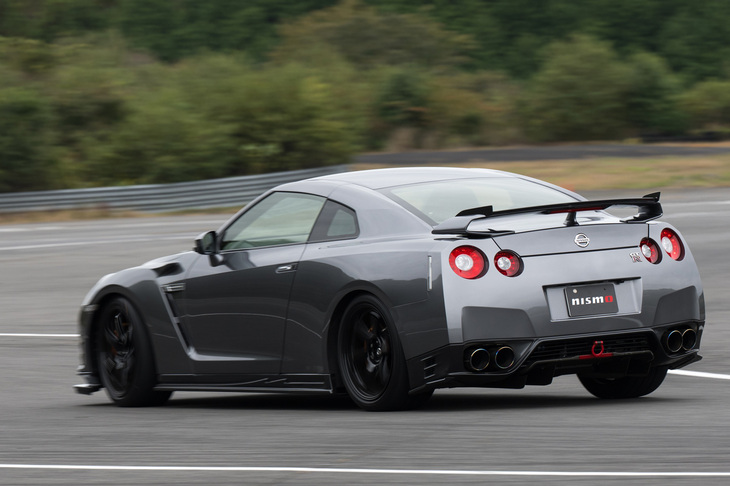 18年のモデルライフを終え、2025年8月に生産終了となった「日産GT-R」。今後はリフレッシュやレストア、補修部品の供給といった要望も増えていくことだろう。