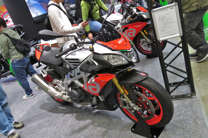 アプリリア・トゥオーノ1100 V4ファクトリー