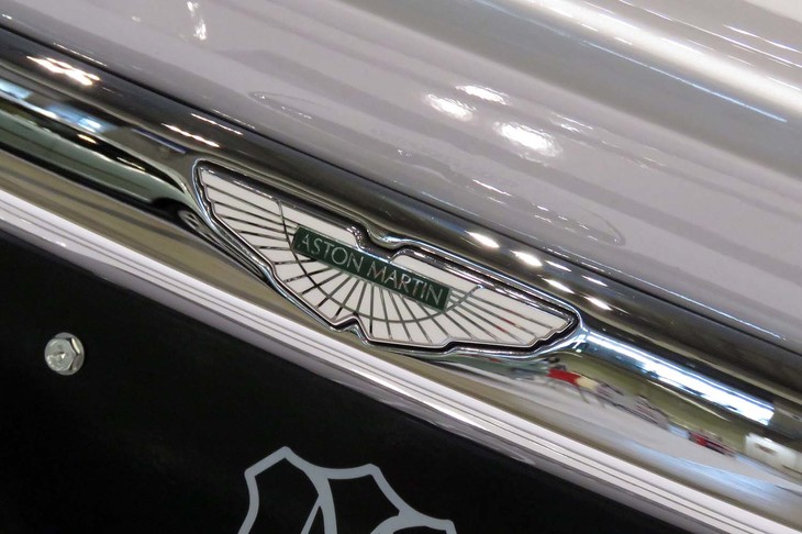 アストンマーティンV12ヴァンキッシュ（2004年）／MOTOR Logic Company