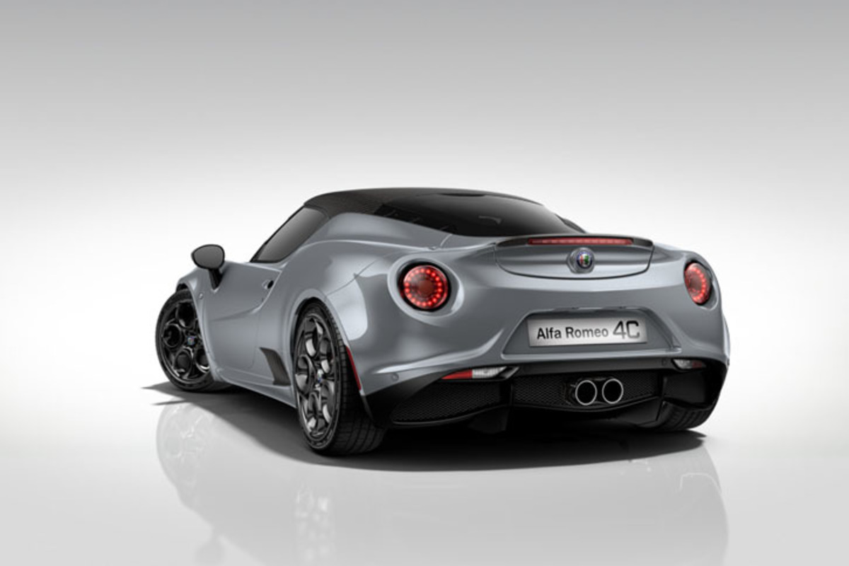 アルファ4C／4Cスパイダー」に創業107周年記念の特別仕様車 【ニュース
