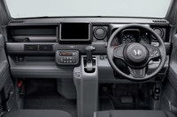 「G」グレードのインストゥルメントパネル。