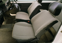 シンプルなデザインで、広い居住空間を実現したインテリア。