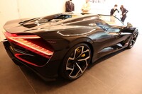 「W16ミストラル」はオープントップモデルでありながら、420km/h（リミッター作動時）という最高速を実現している。