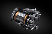 電動駆動モジュールはアイシングループが開発した「eAxle」。最高出力203PSと最大トルク300N・mを発生する。