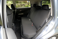 「1.5X」の後席（M）