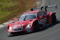 立川祐路／平手晃平組のNo.38 ZENT CERUMO SC430。
    