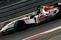 2000年に第三期F1活動をスタートさせたホンダ。同時期にカムバックしたBMWエンジンが優勝を経験しているいっぽう、80〜90年代前半を席巻したホンダは未勝利のまま。ホンダ、BMWとも、来季からフルワークス体制で参戦する。