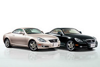 左は新色の「シェルマイカメタリック」。