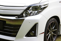 フロントにはLEDイルミネーションビームが装着される。