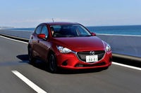 モータースポーツへの参加に向けた仕様変更は、ユーザー自身のカスタマイズを前提にしている。ブレーキサイズこそ大型化されているが、それ以外のボディーやサスペンションの仕様はベースモデル（1.3リッターガソリンの5MT車）から変更はない。