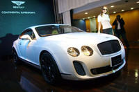 「ベントレー・コンチネンタル・スーパースポーツ」