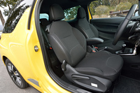 
    「DS3シック」のファブリックシート。
    