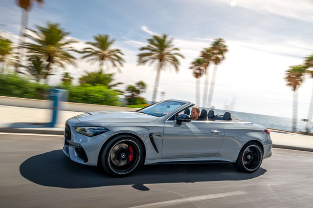 メルセデスAMG CLE53 4MATIC＋カブリオレ（4WD/9AT）【海外試乗