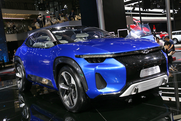 「吉利ティゴー クーペ コンセプト」。海外のジャーナリストの関心もかなり高かった。ちなみに、吉利の親会社はボルボを擁する浙江吉利控股集団。