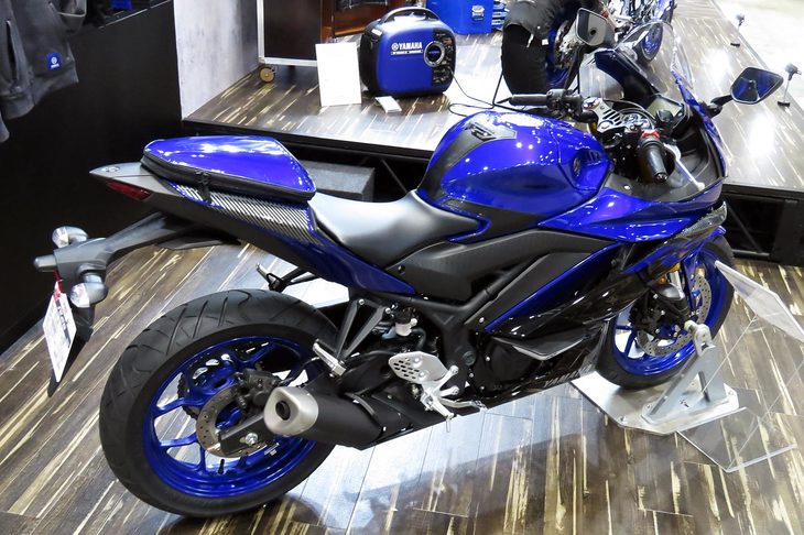 ヤマハYZF-R25 ABS