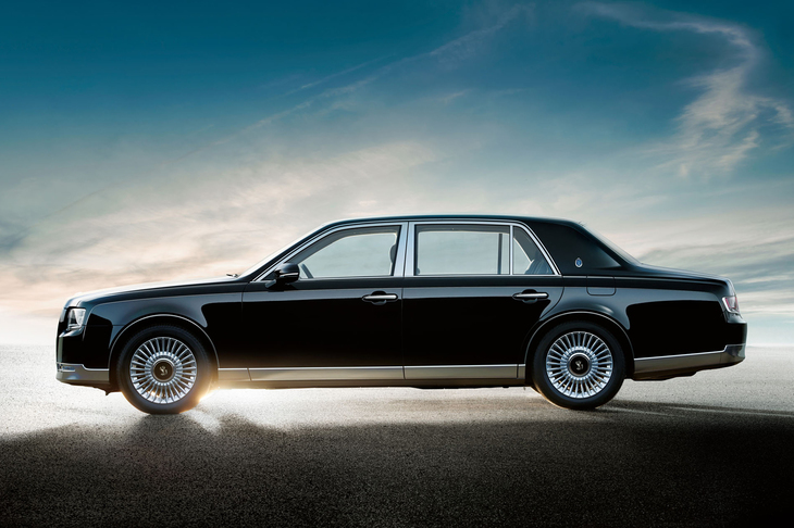 ボディーサイズは全長×全幅×全高＝5335×1930×1505mm。先代よりもわずかに大きくなった。