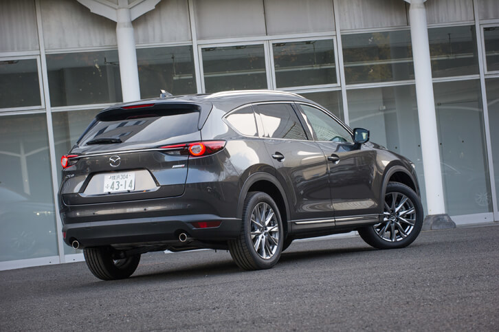 ラインナップは「XD」「XDプロアクティブ」「XD Lパッケージ」の3グレードで、それぞれにFF車と4WD車が設定されている。写真は最上級グレードのXD Lパッケージ。