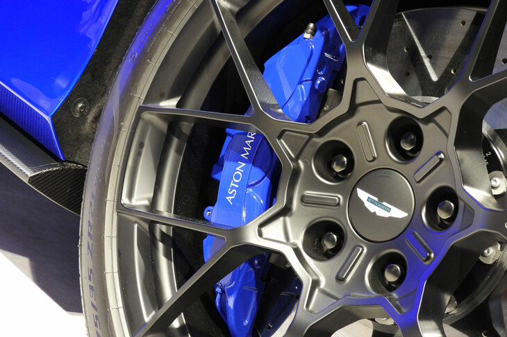 アストンマーティン・ヴァンキッシュ ヴォランテ（フロントブレーキキャリパー）