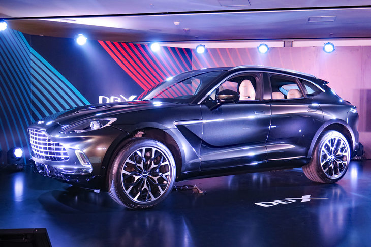 アストンマーティンDBX（エクステリア）