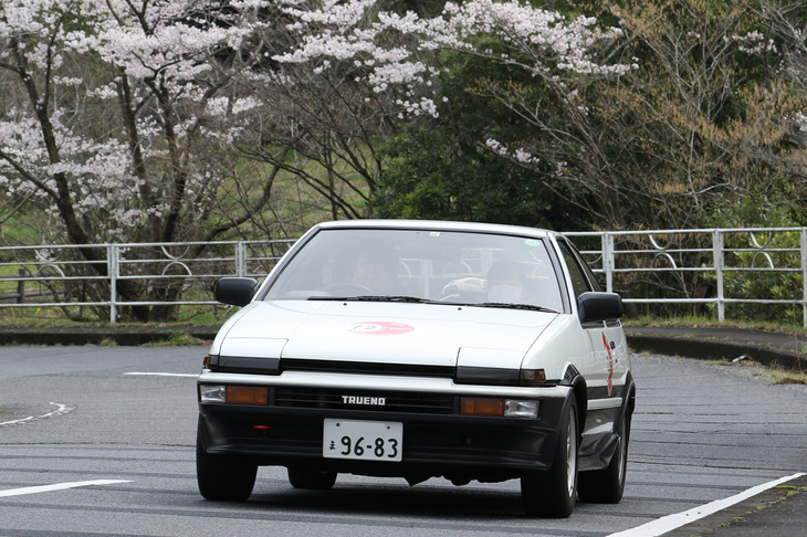 PC競技を終えた車両は、次なるスタンプポイントである成田空港にほど近い航空科学博物館（千葉県山武郡芝山町）に向かう。これはAE86こと1986年「トヨタ・スプリンター トレノ1600GTV」。