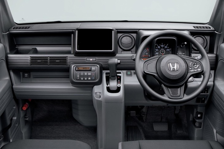 「G」グレードのインストゥルメントパネル。