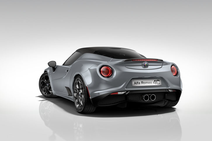 「4C 107th エディション」のリアビュー。