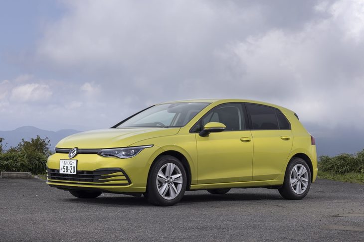 【フォルクスワーゲン・ゴルフeTSIアクティブのスペック】
	ボディーサイズ：全長×全幅×全高＝4295×1790×1475mm／ホイールベース：2620mm／車重：1310kg／駆動方式：FF／エンジン：1リッター直3 DOHC 12バルブ ターボ／モーター：交流同期電動機／トランスミッション：7段AT／エンジン最高出力：110PS（81kW）/5500rpm／エンジン最大トルク：200N・m（20.4kgf・m）/2000-3000rpm／モーター最高出力：13PS（9.4kW）／モーター最大トルク：62N・m（6.3kgf・m）／タイヤ：（前）205/55R16 91V／（後）205/55R16 91V（グッドイヤー・エフィシエントグリップ パフォーマンス）／燃費：18.6km/リッター（WLTCモード）／価格：312万5000円
	
	【取材時の燃費データ】
	テスト距離：312.0km（市街地1：高速道路8：山岳路1）／使用燃料：21.9リッター（ハイオクガソリン）／参考燃費：14.2km/リッター（満タン法）／14.0km/リッター（車載燃費計計測値）