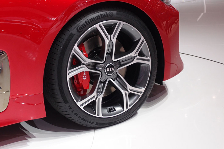 キア・スティンガー